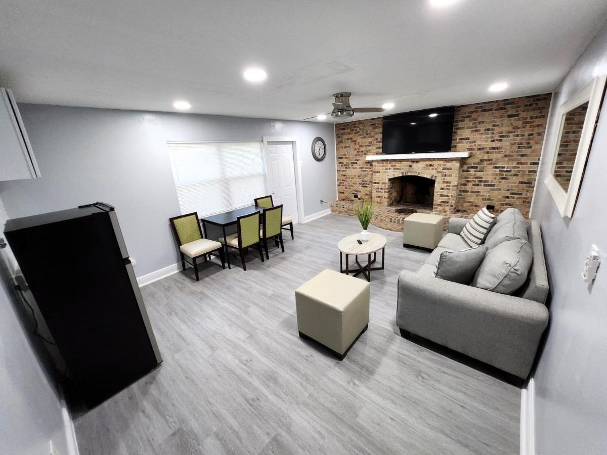 Cheerful Super Suite + 2 Queen + Sofa Bed Minutes From The Airport! Tampa Luaran gambar