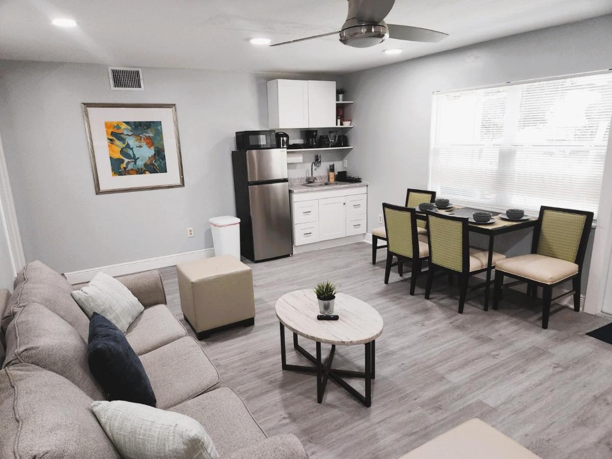 Cheerful Super Suite + 2 Queen + Sofa Bed Minutes From The Airport! Tampa Luaran gambar
